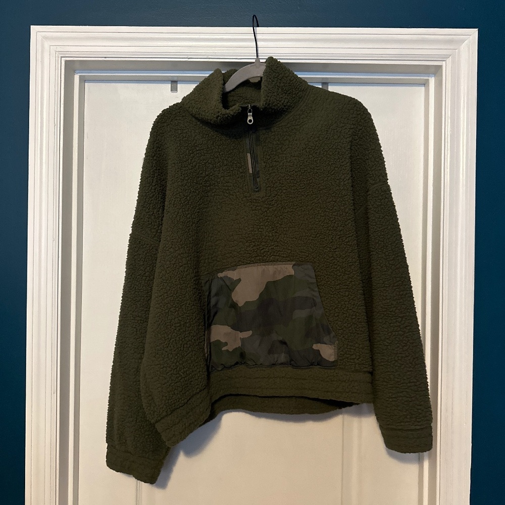 3/4 zip fleece green and camo